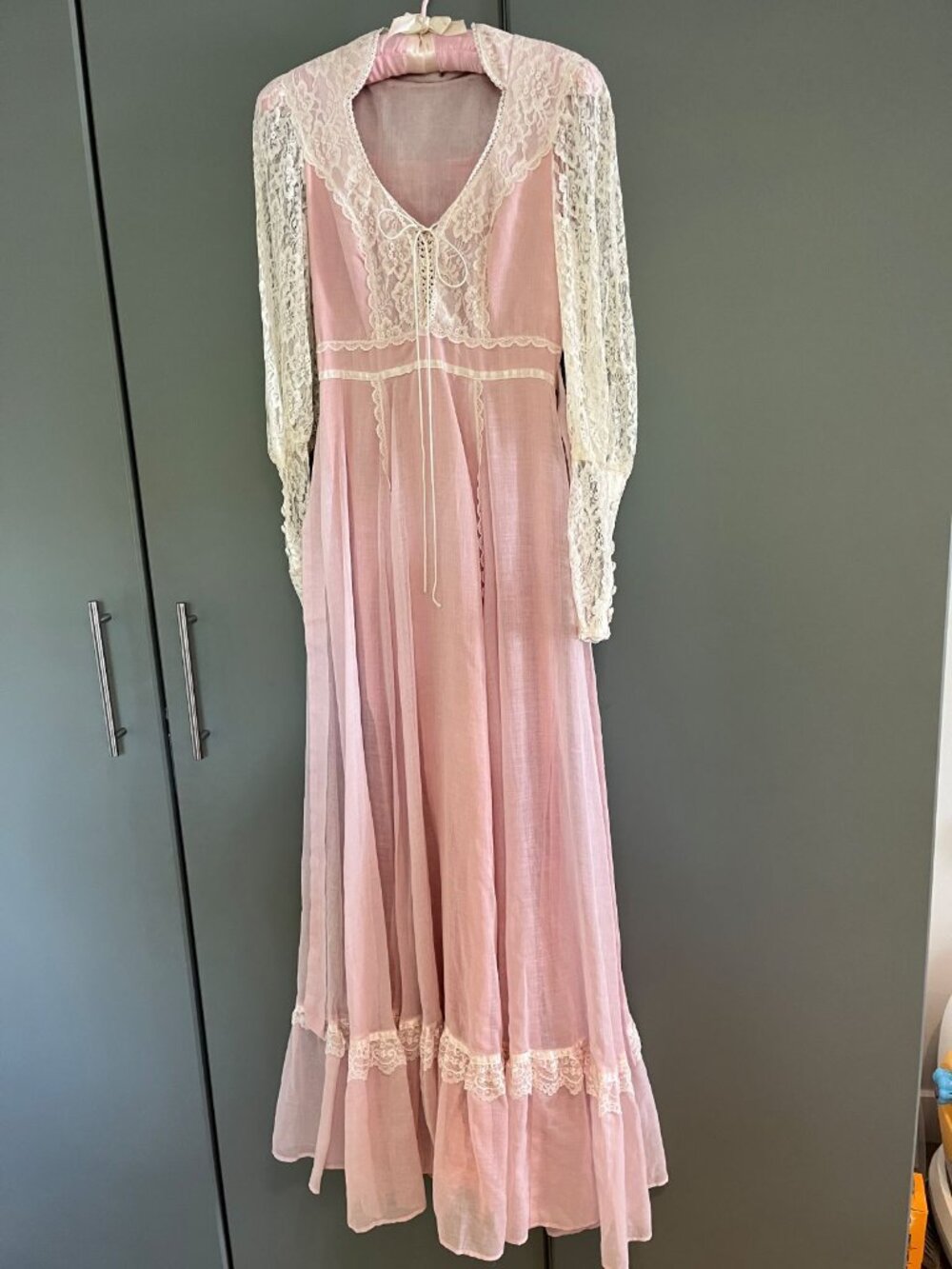 Gunne Sax Vintage Dress Pink Maxi Long Lace Sleeves with covered buttons sz 00-2